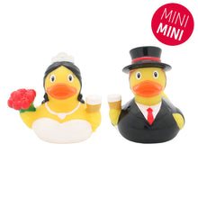 Load image into Gallery viewer, Mini Bride and Groom Duck 4.5 cm
